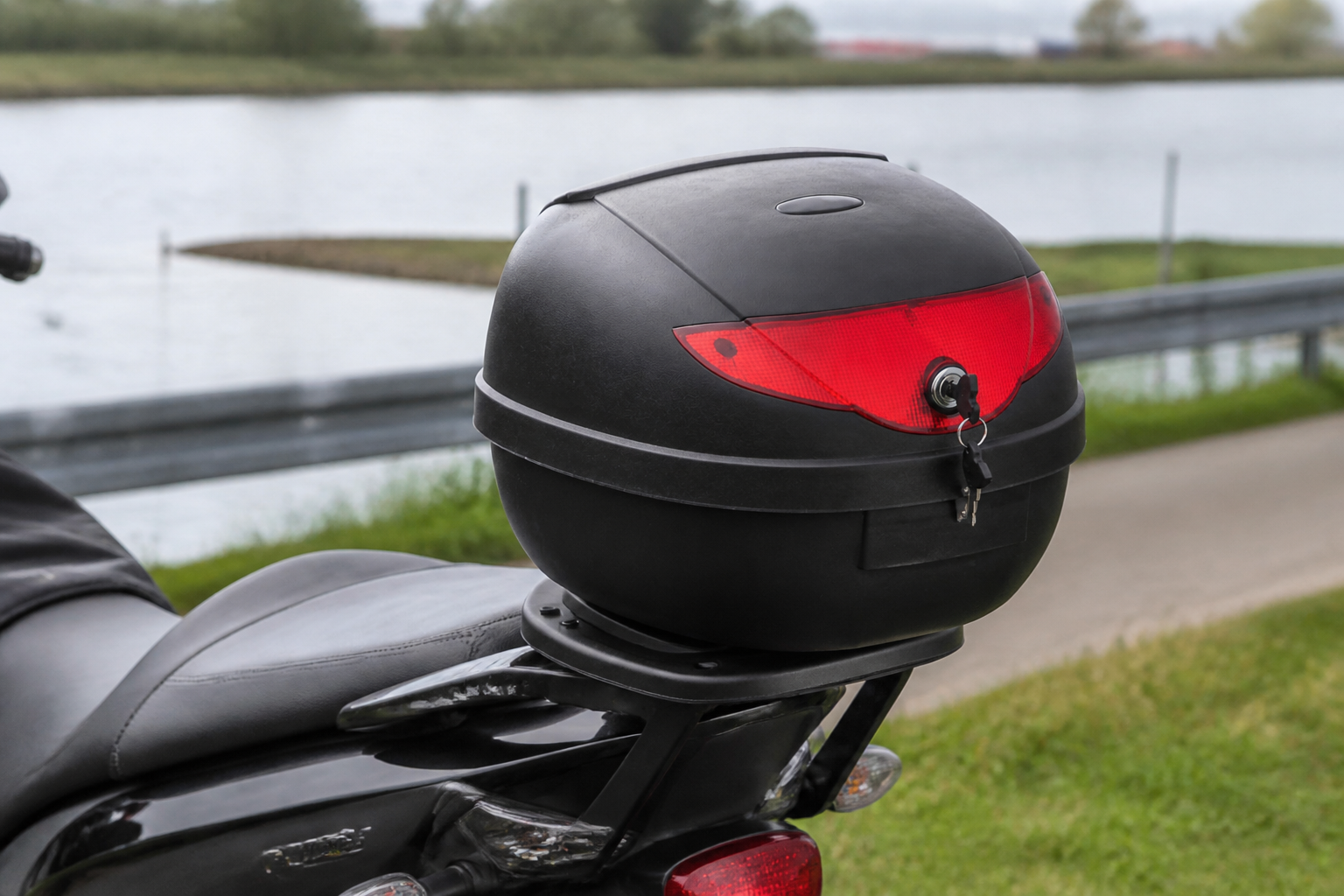topkoffer motor universeel: Topkoffer motor universeel kiezen: waar let je op?