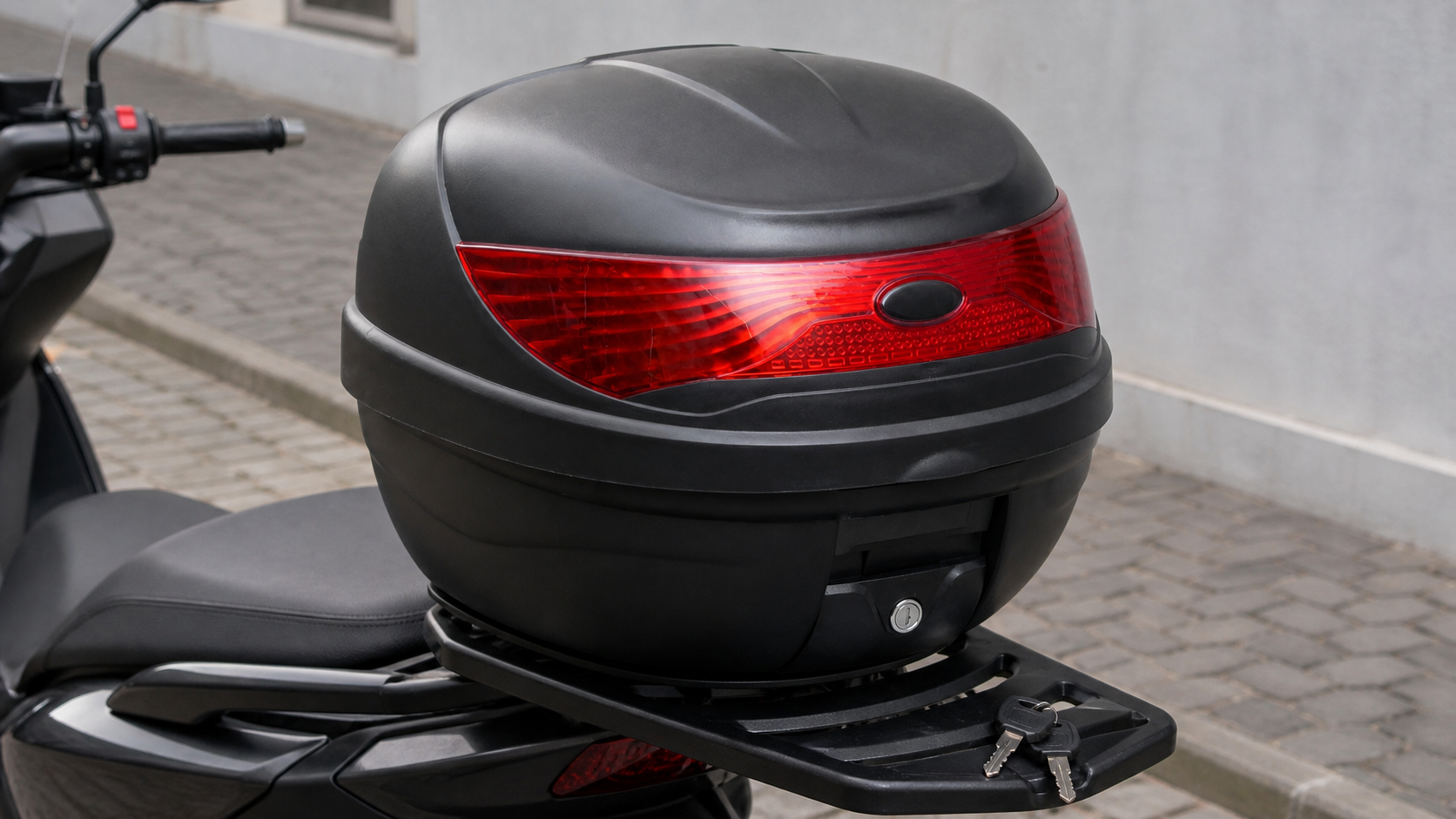 topkoffer 35 liter monteren: praktische toepassing